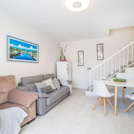 Goldhome - Byblos - Casa Con Piscina Comunitaria Holiday home Empuriabrava